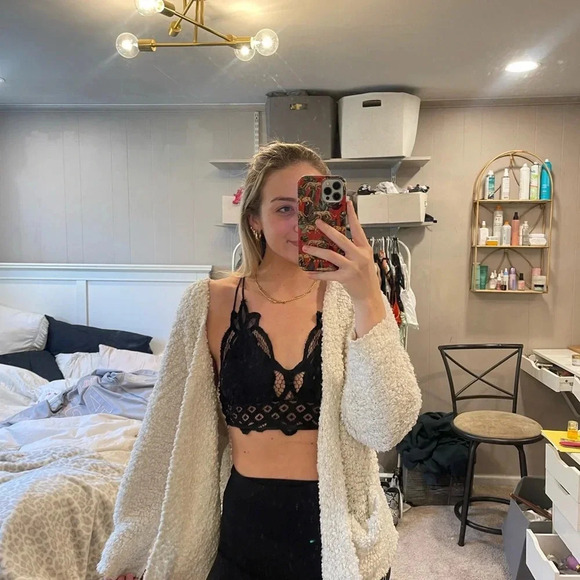 BOUTIQUE BRALETTE S/M - Picture 9 of 13